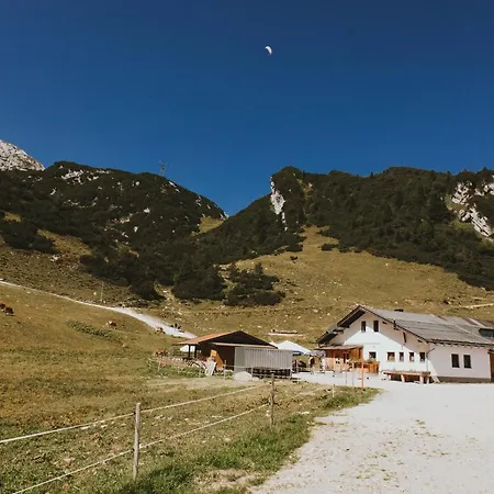 Hochalm-premium-campingfass Auf 1705 M, No Car Access Kemp