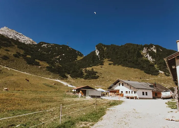 Hochalm-premium-campingfass Auf 1705 M, No Car Access مكان تخييم